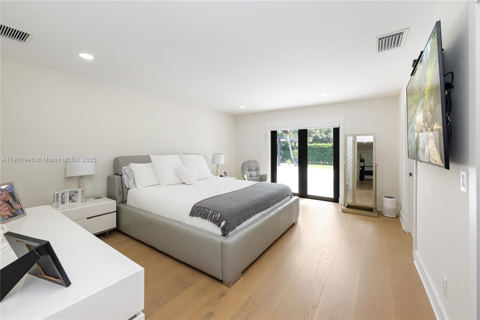 IVANHOE ESTATES - Residential