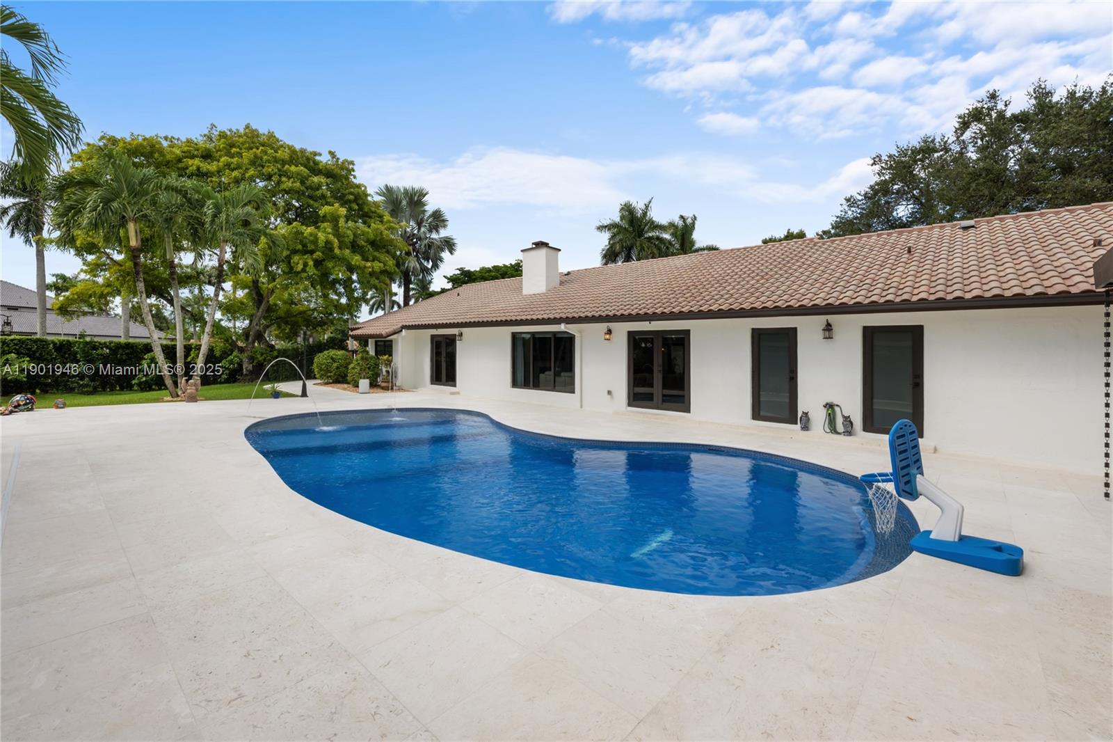 IVANHOE ESTATES - Residential