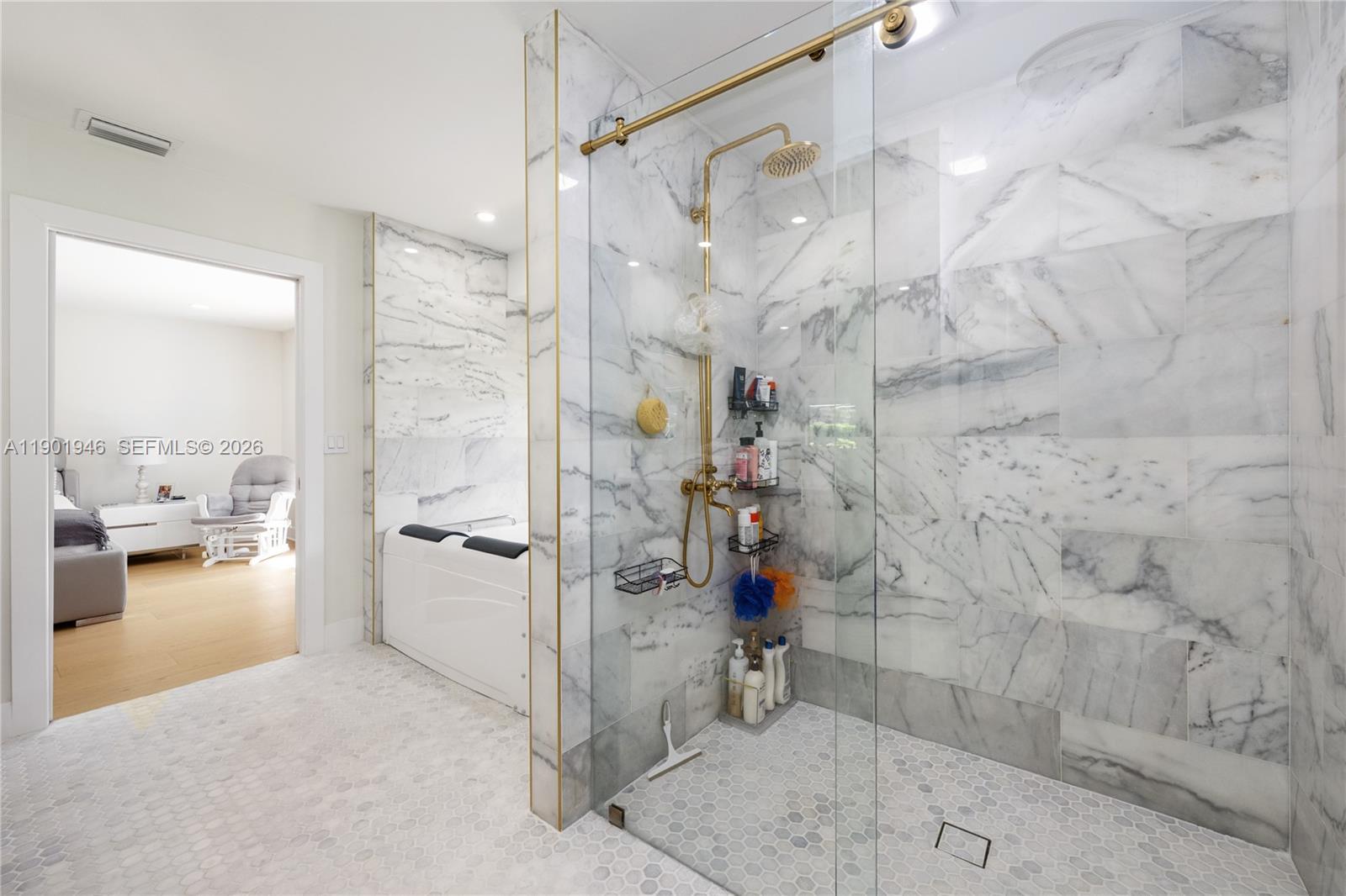 IVANHOE ESTATES - Residential