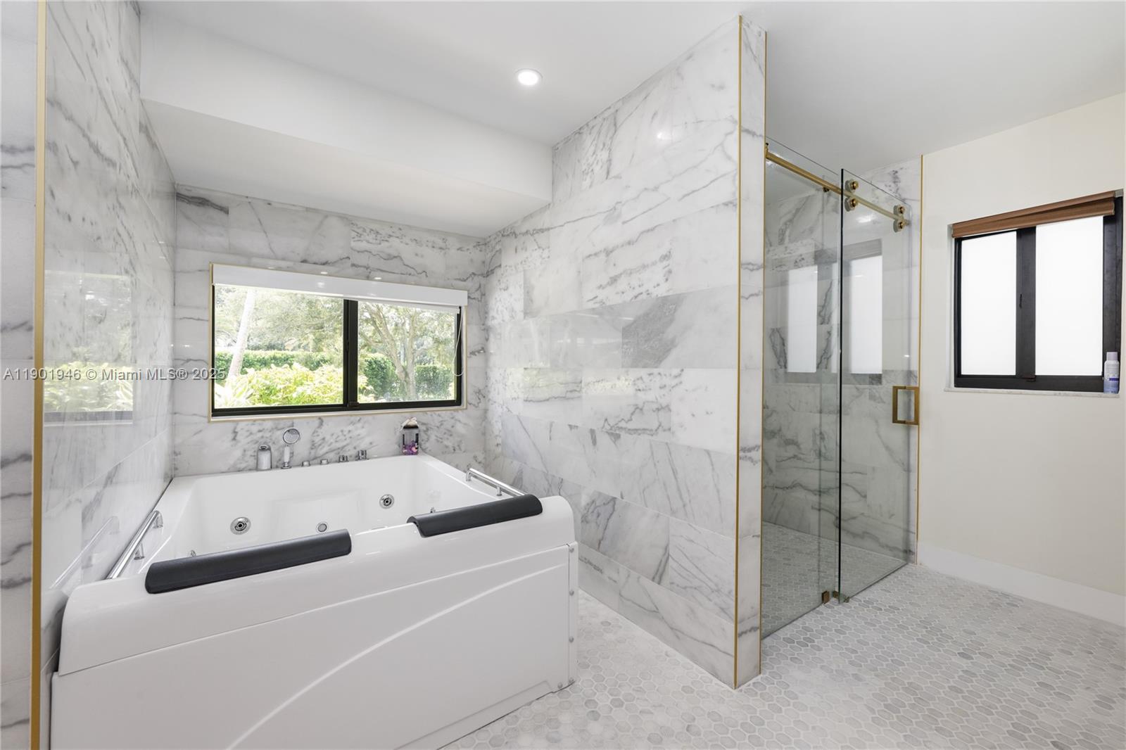 IVANHOE ESTATES - Residential