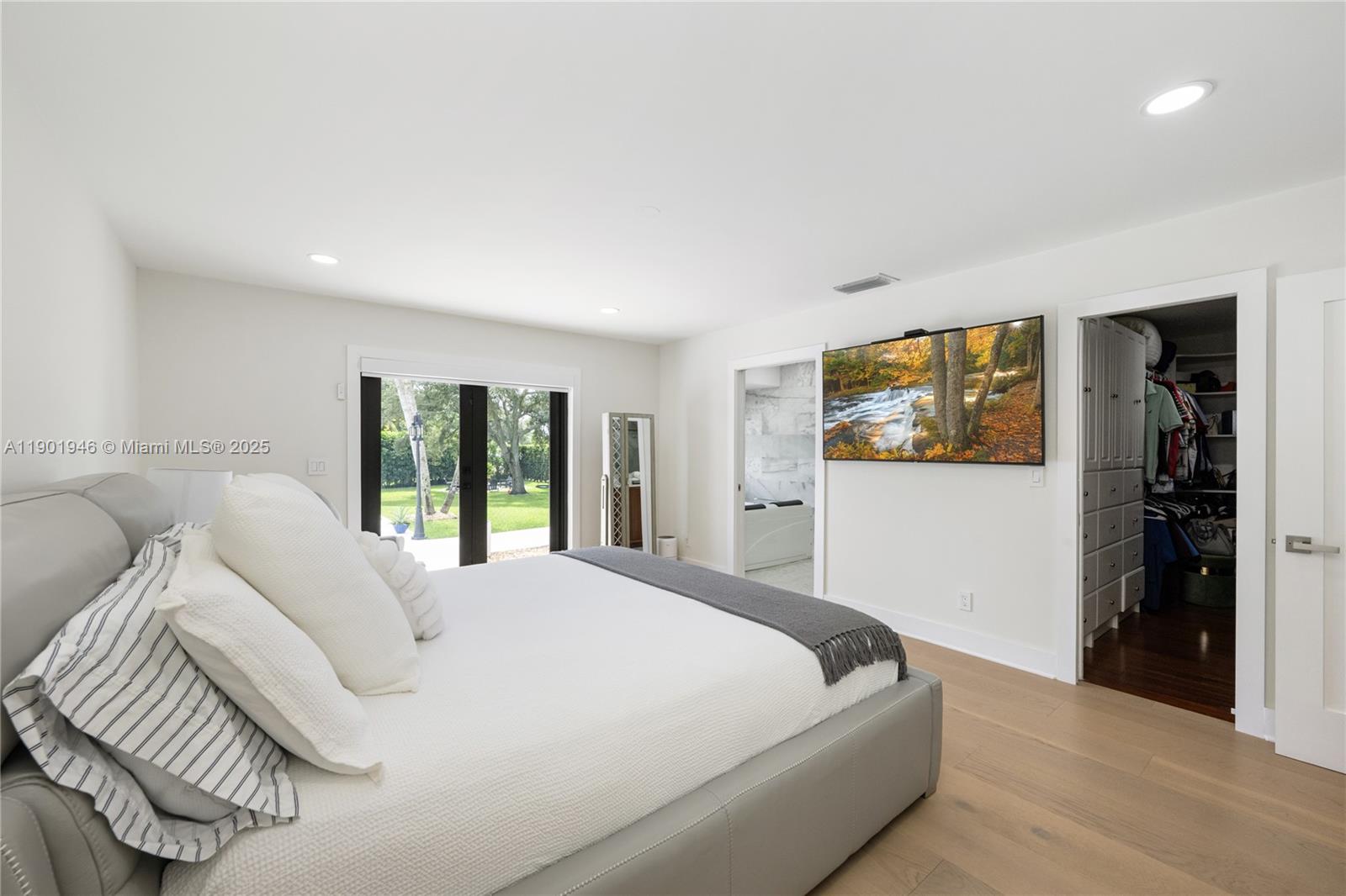 IVANHOE ESTATES - Residential