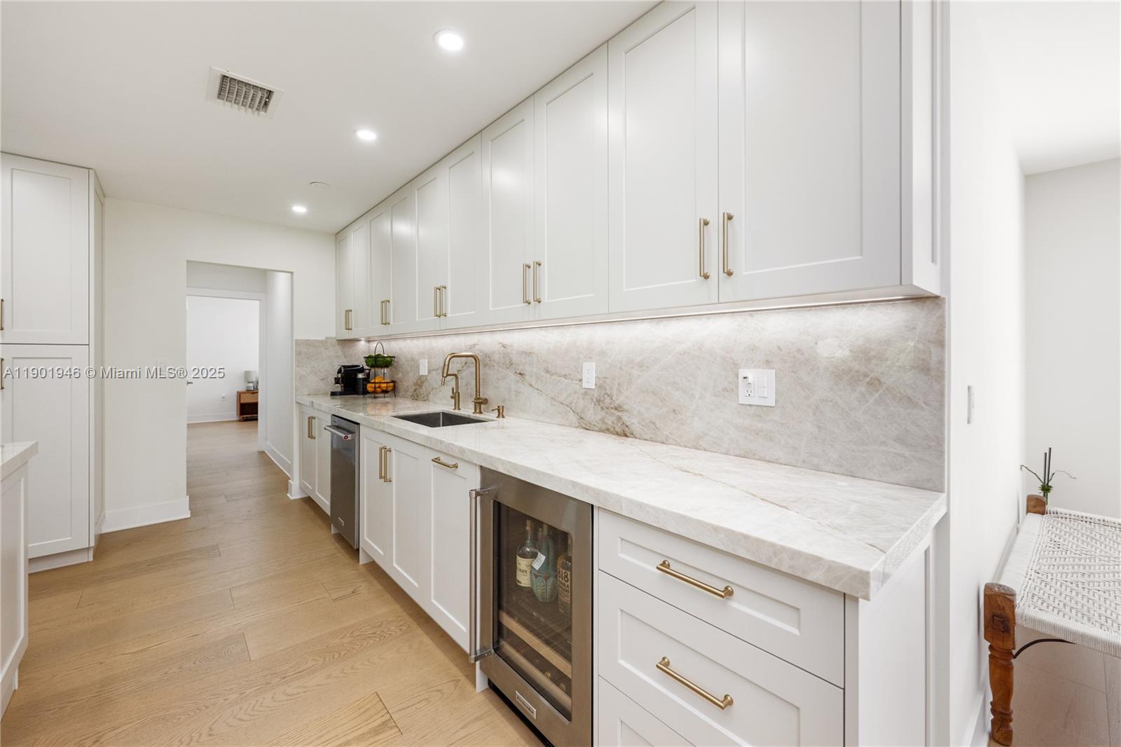 IVANHOE ESTATES - Residential