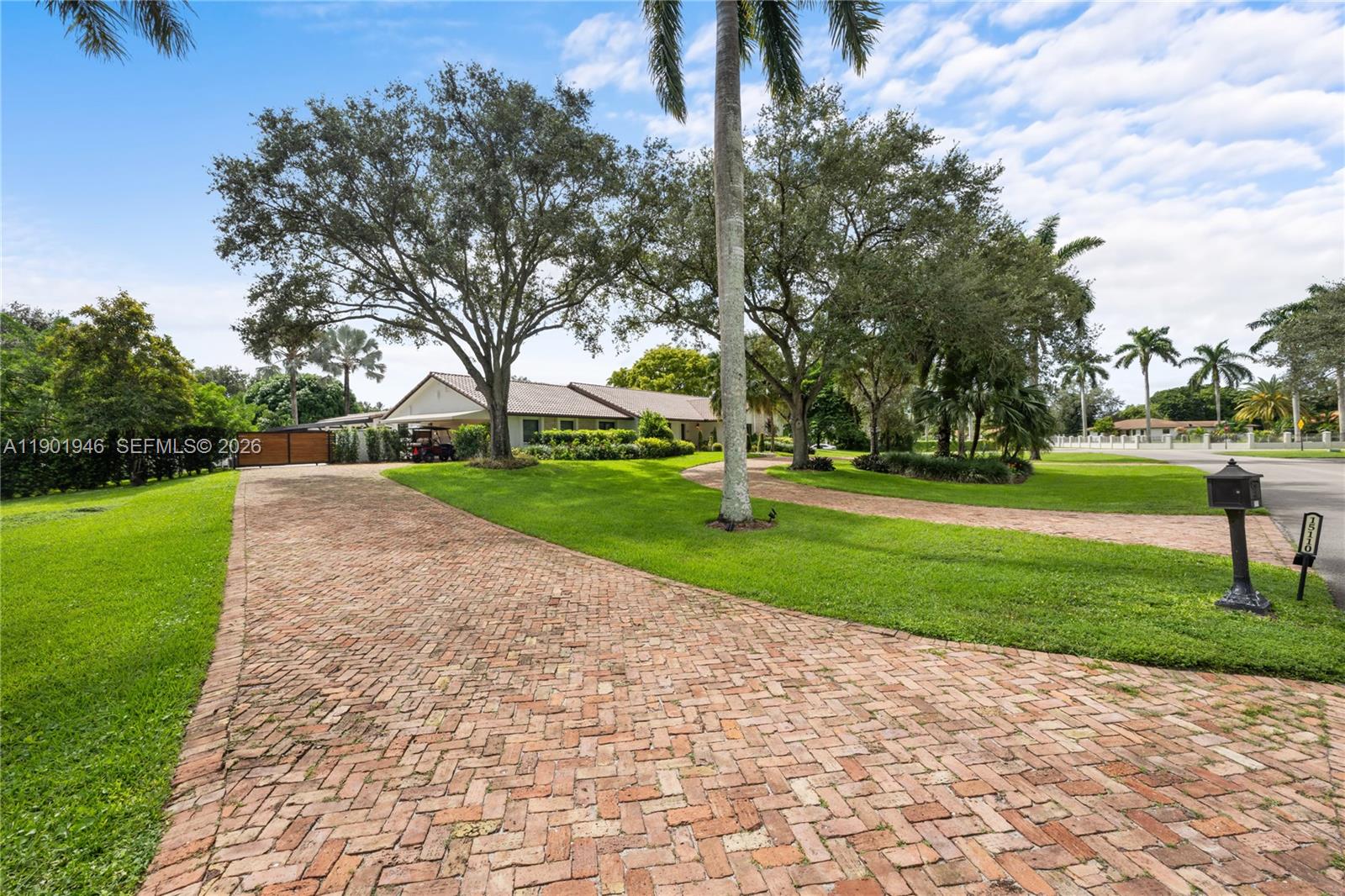 IVANHOE ESTATES - Residential