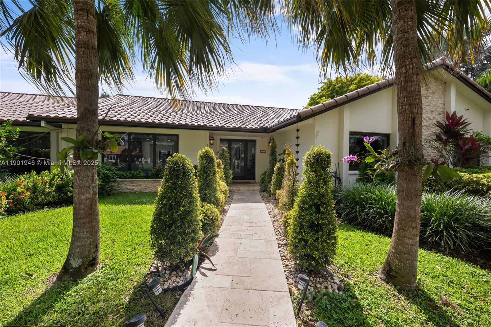 IVANHOE ESTATES - Residential