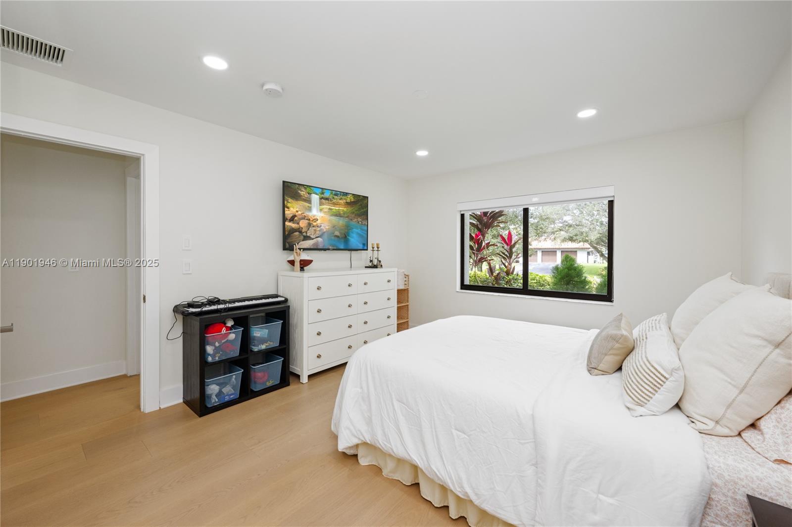 IVANHOE ESTATES - Residential