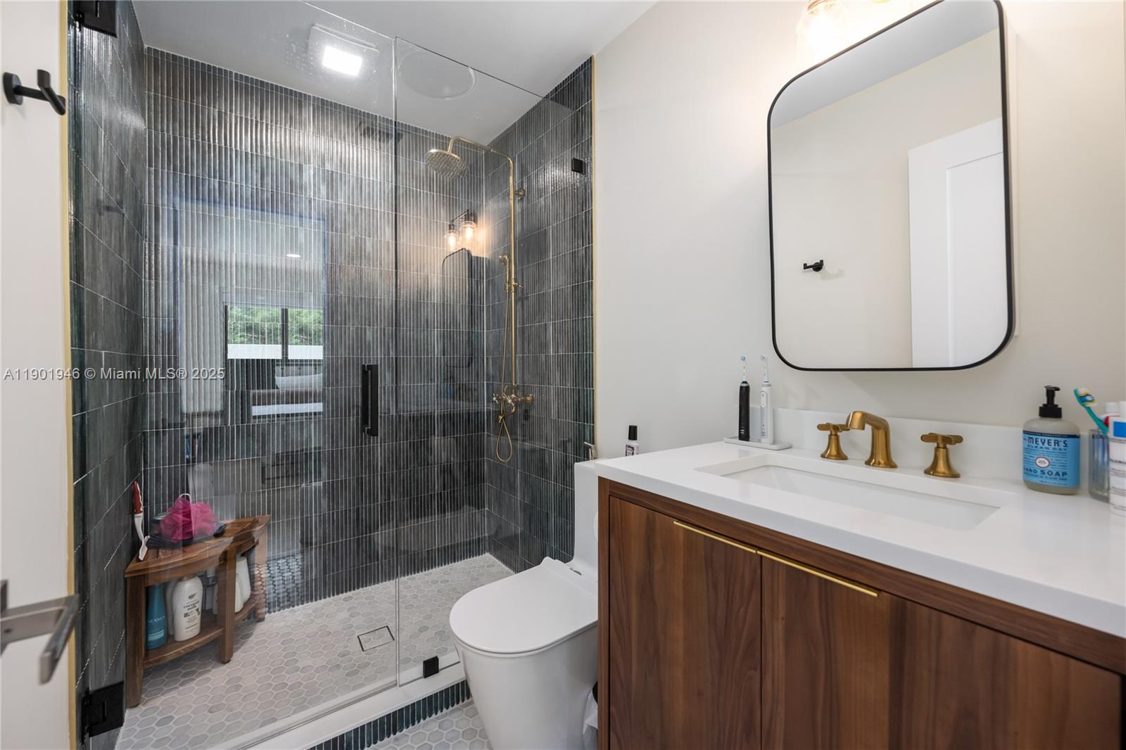 IVANHOE ESTATES - Residential