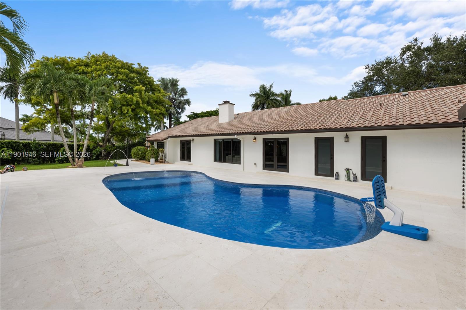 IVANHOE ESTATES - Residential