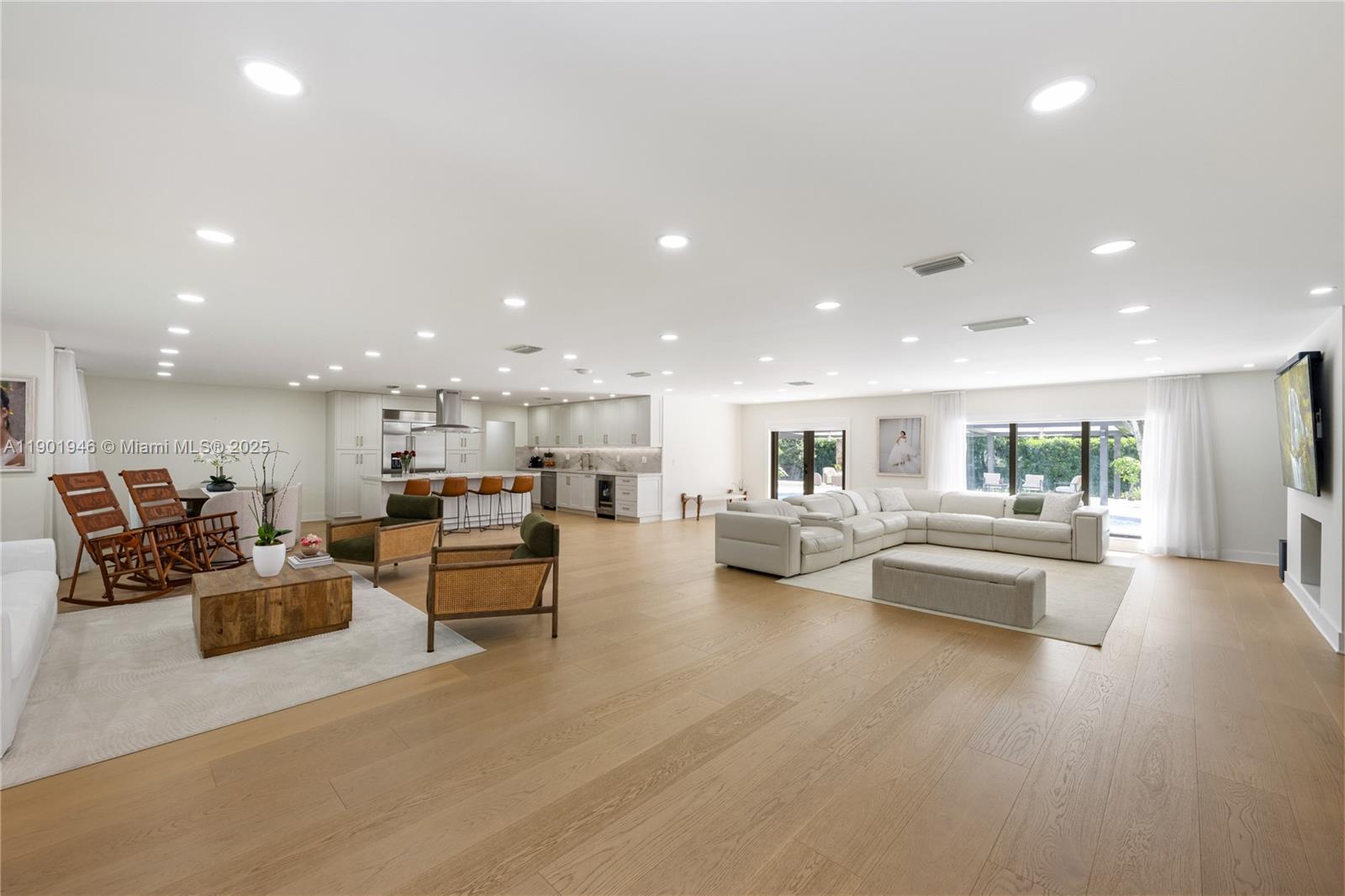 IVANHOE ESTATES - Residential