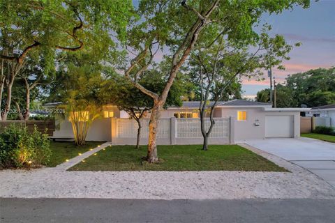 2 NW 89th St El Portal FL 33150