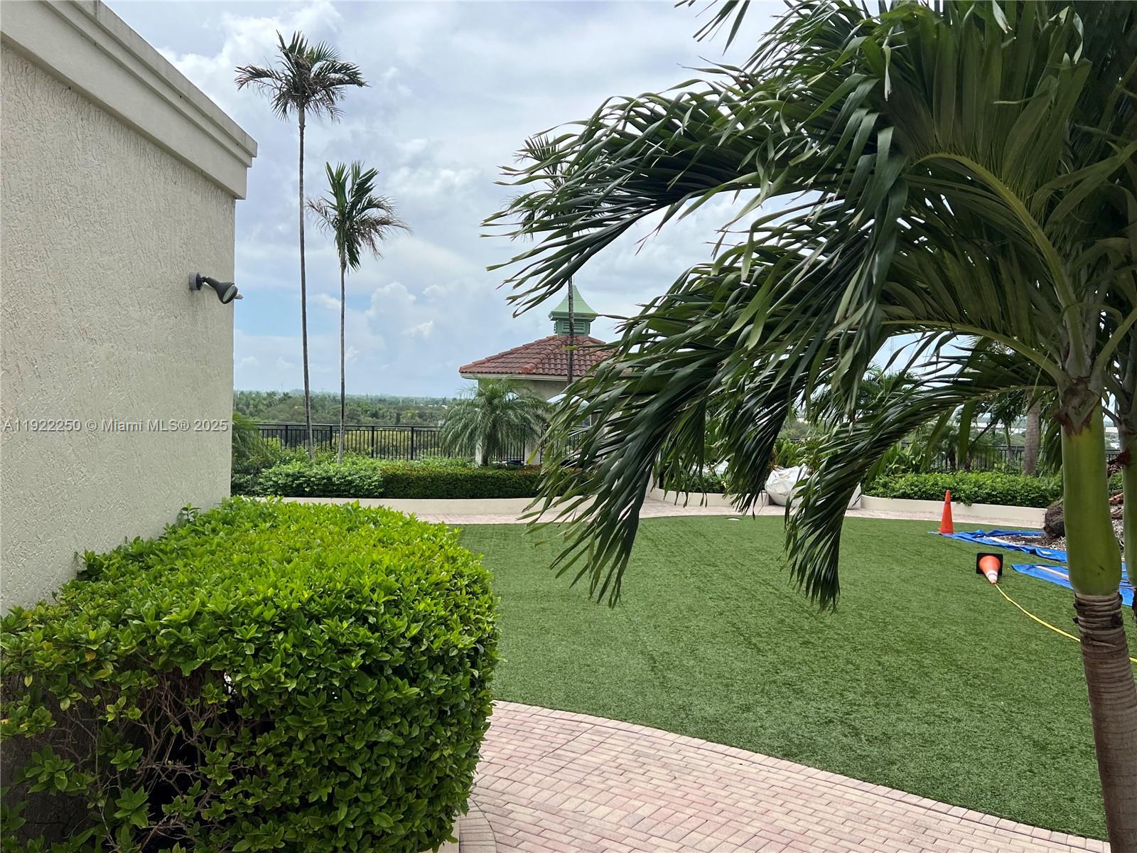 SYMPHONY NORTH CONDO - Residential Lease