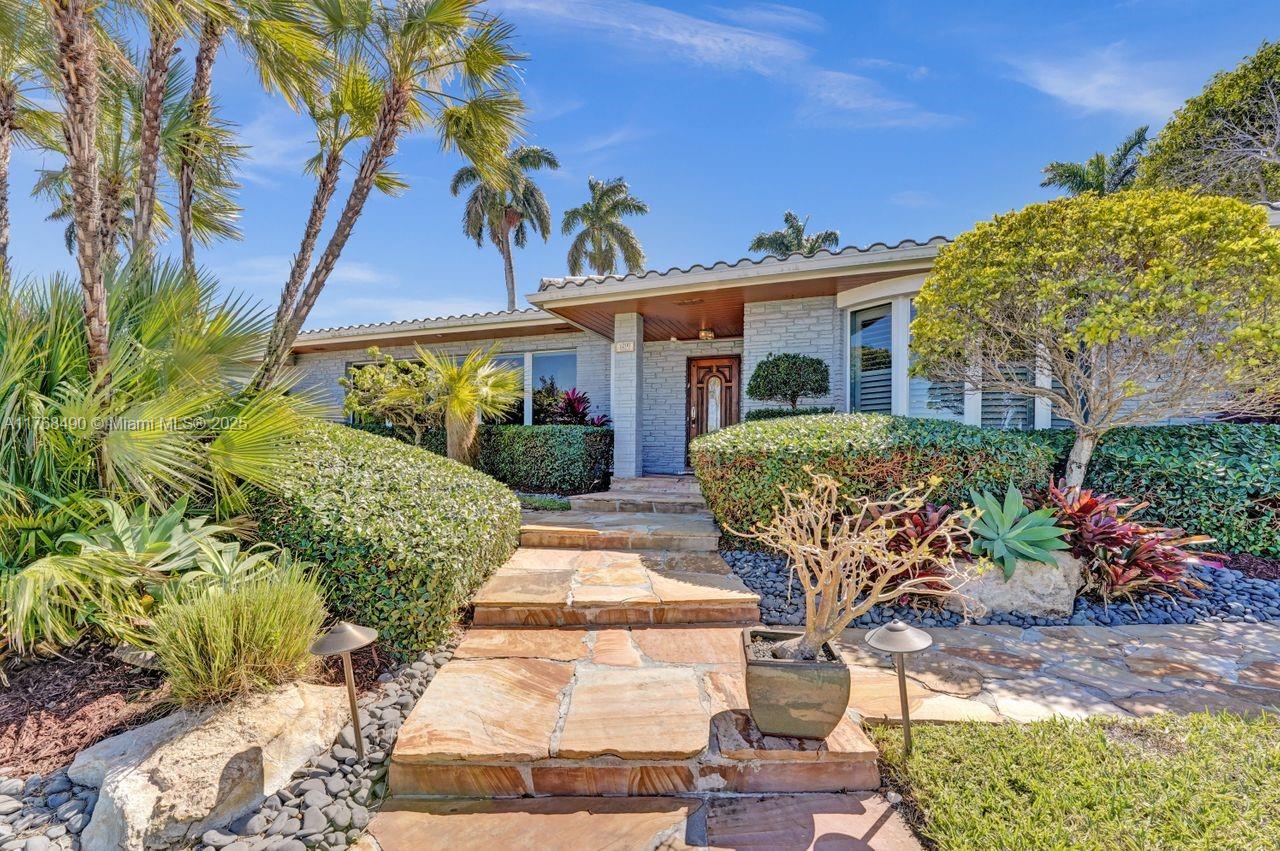 1200 S Southlake Dr, Hollywood, Broward County, Florida - 3 Bedrooms  
4 Bathrooms - 