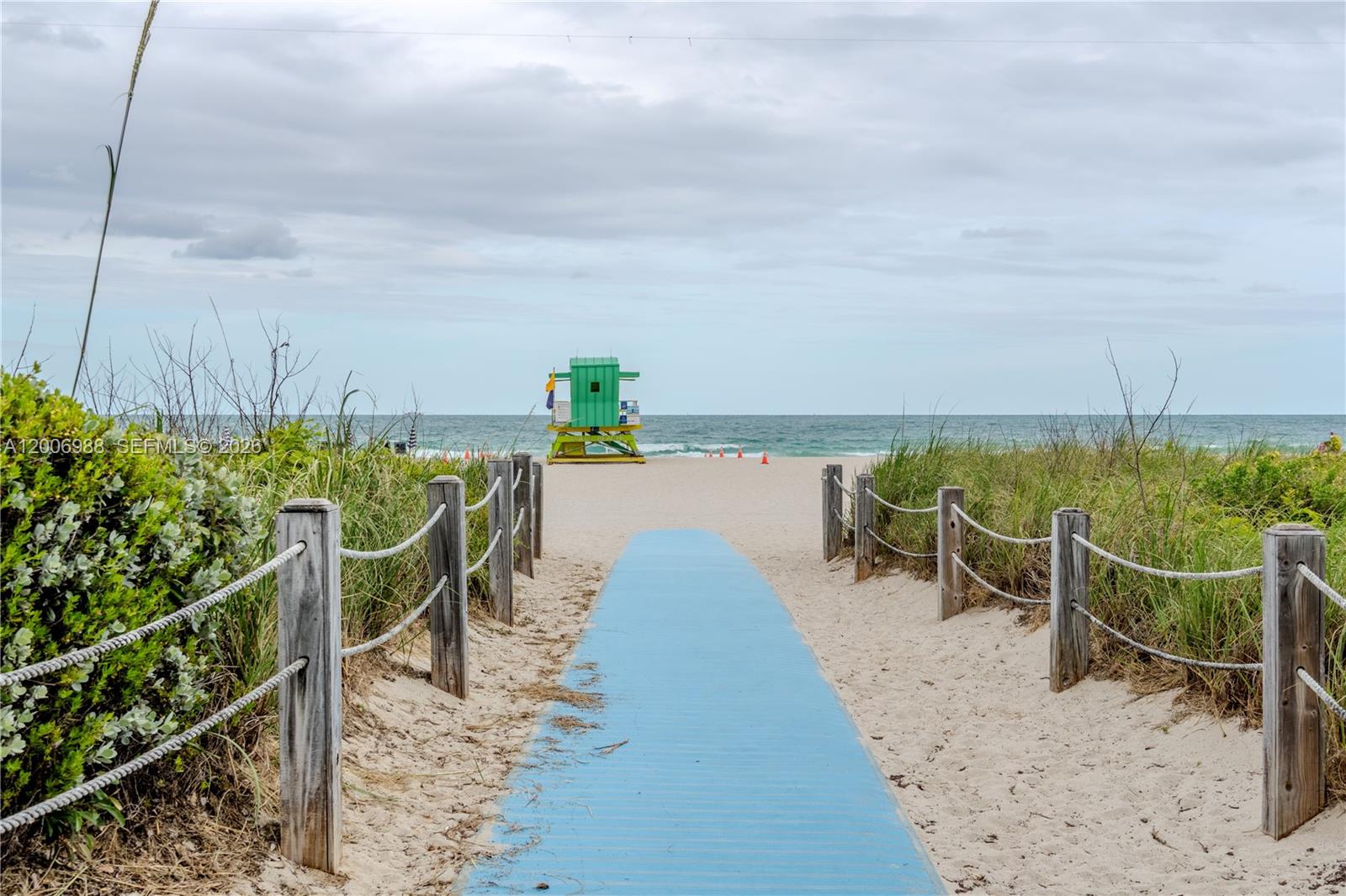 THE PRESIDENTIAL CONDO - Residential