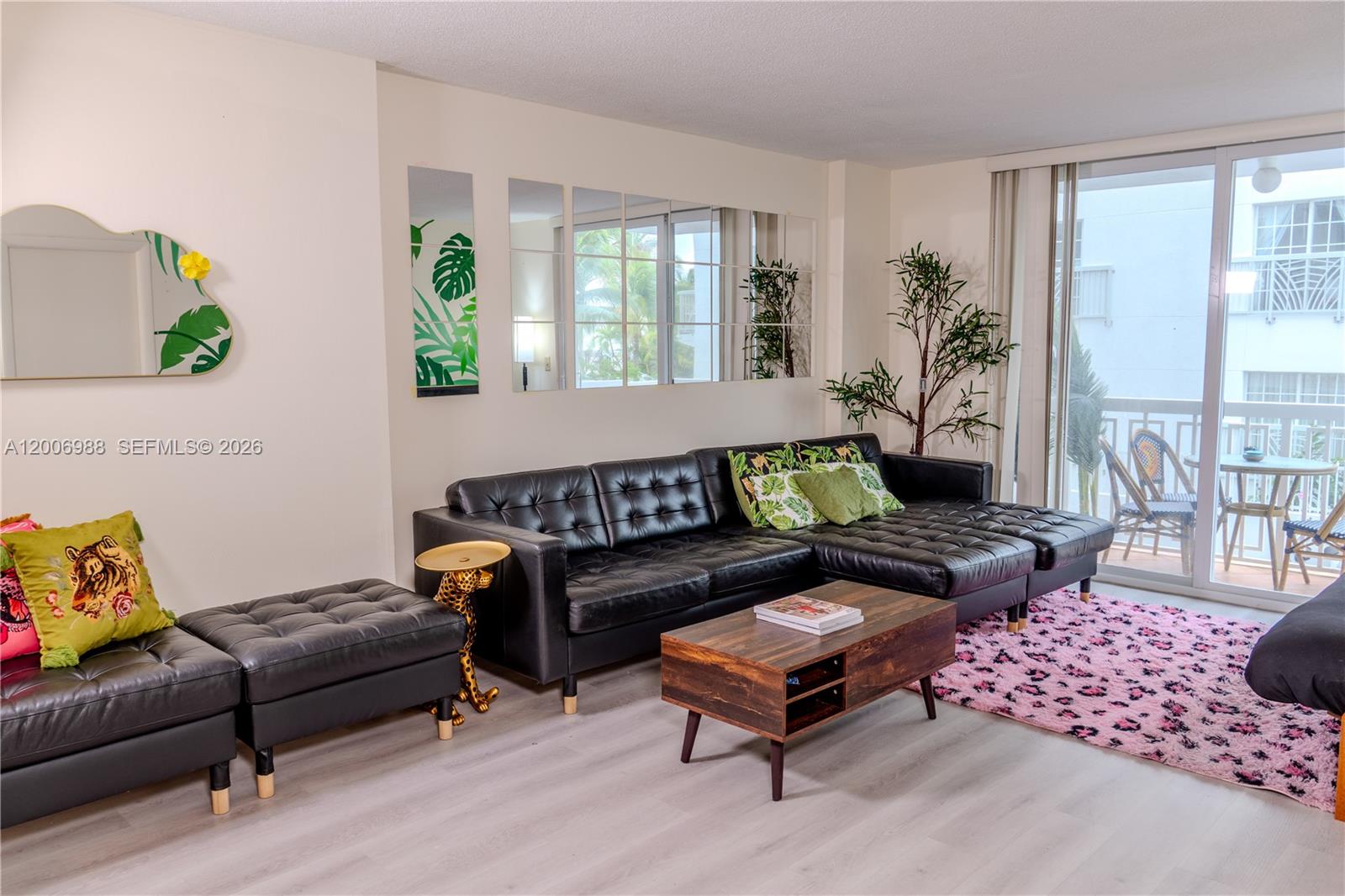 THE PRESIDENTIAL CONDO - Residential