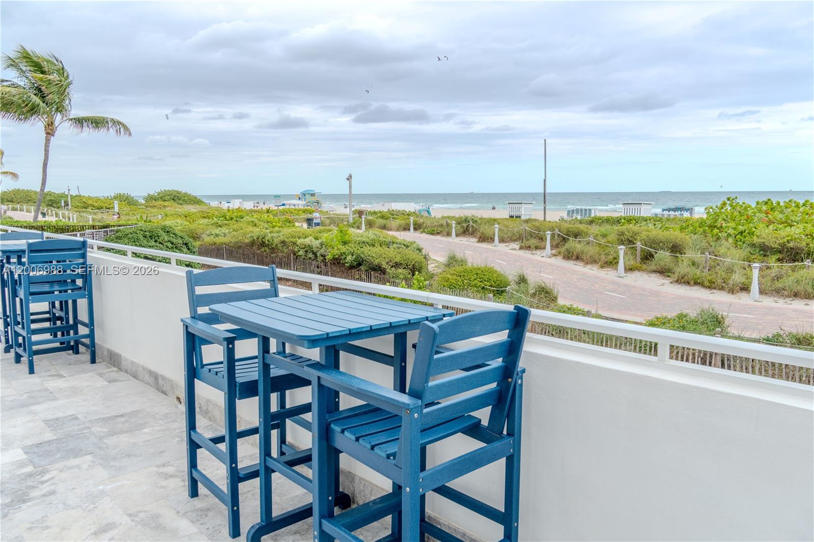 THE PRESIDENTIAL CONDO - Residential