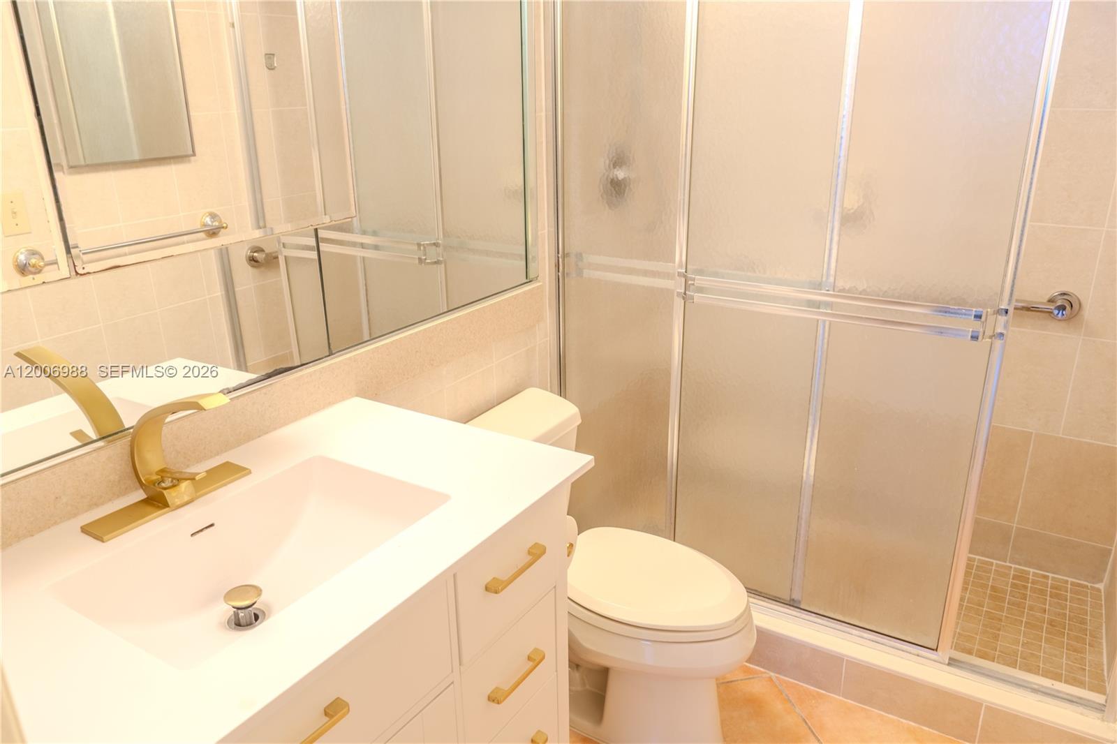 THE PRESIDENTIAL CONDO - Residential