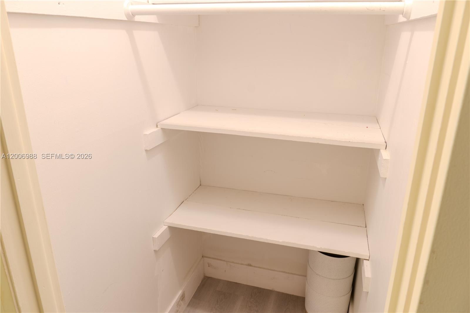 THE PRESIDENTIAL CONDO - Residential