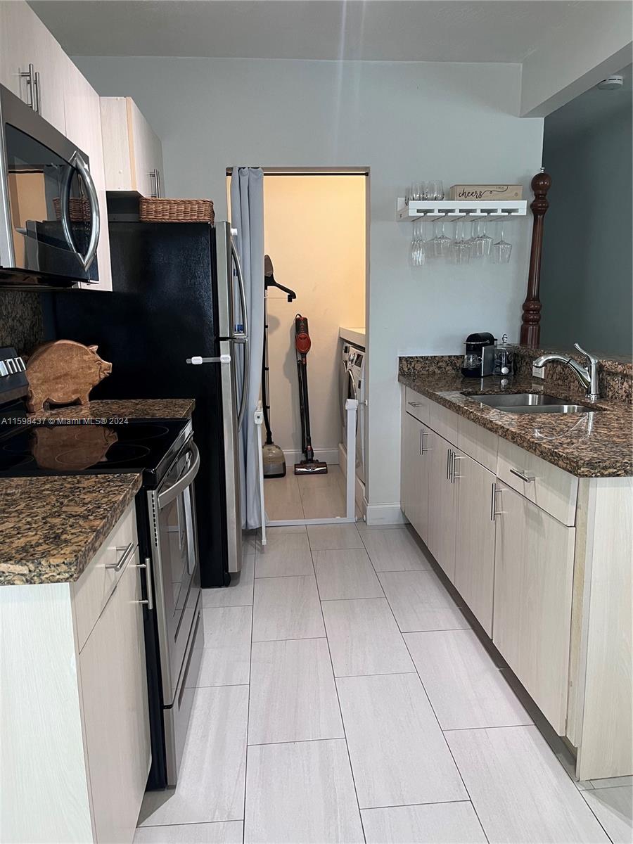 IVES ESTATES SEC 4 - Residential Lease