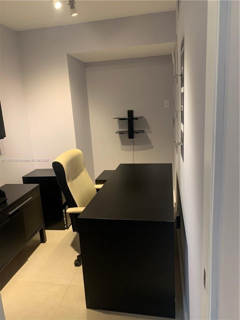 FAIRWAYS AT BONAVENTURE C - Residential Lease