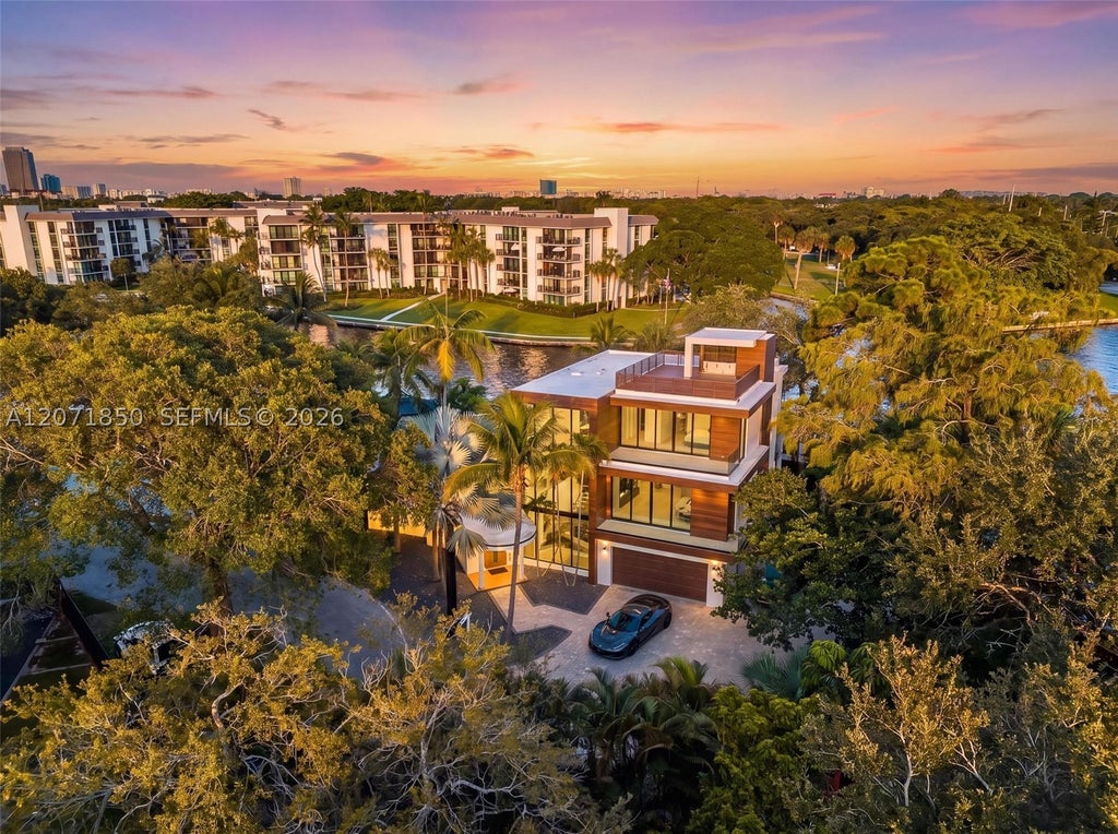 Photo of 1030 SW 14th Ter, Fort Lauderdale, FL 33312 (MLS # A12071850)