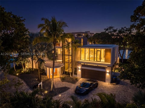 Photo of 1030 SW 14th Ter, Fort Lauderdale, FL 33312 (MLS # A12071850)