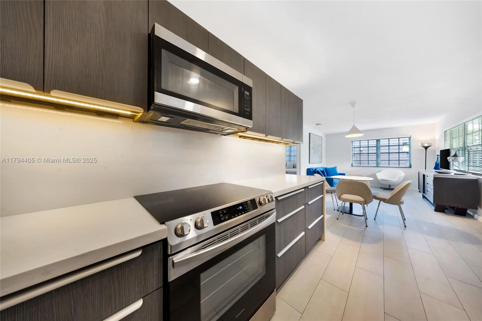 709 NE 22nd Dr 709