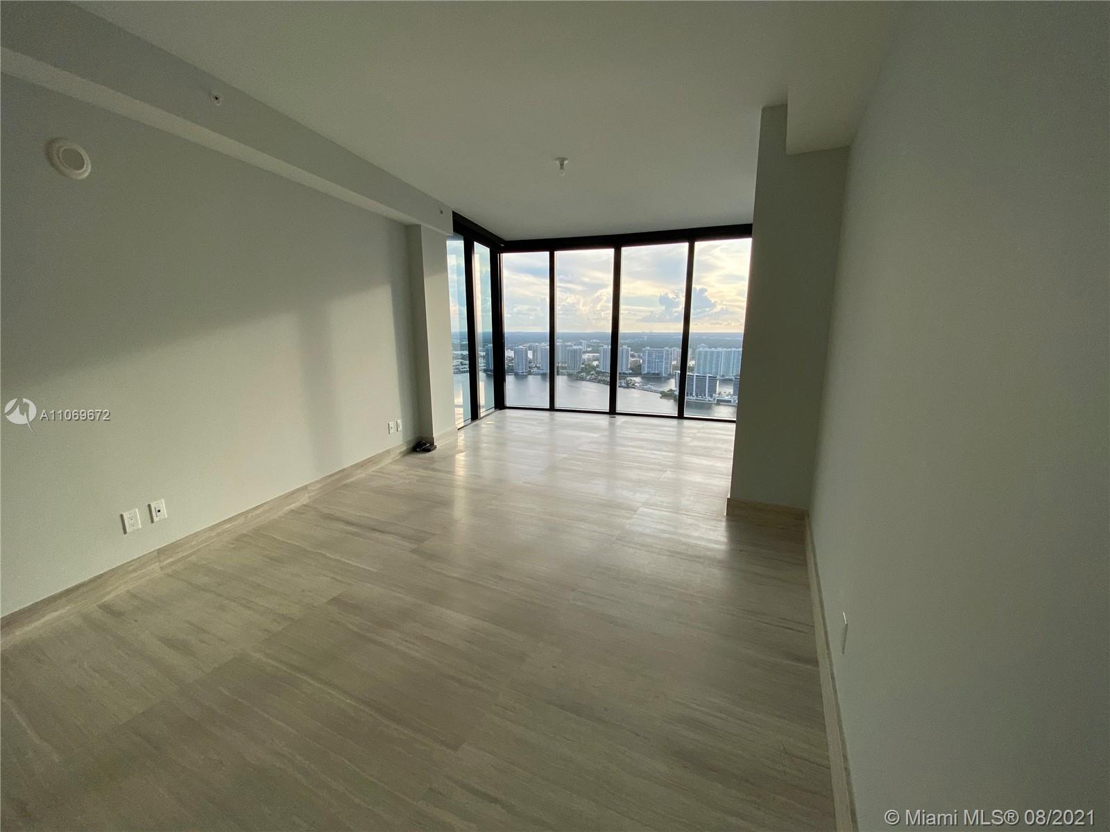 18555 COLLINS AVENUE COND - Residential