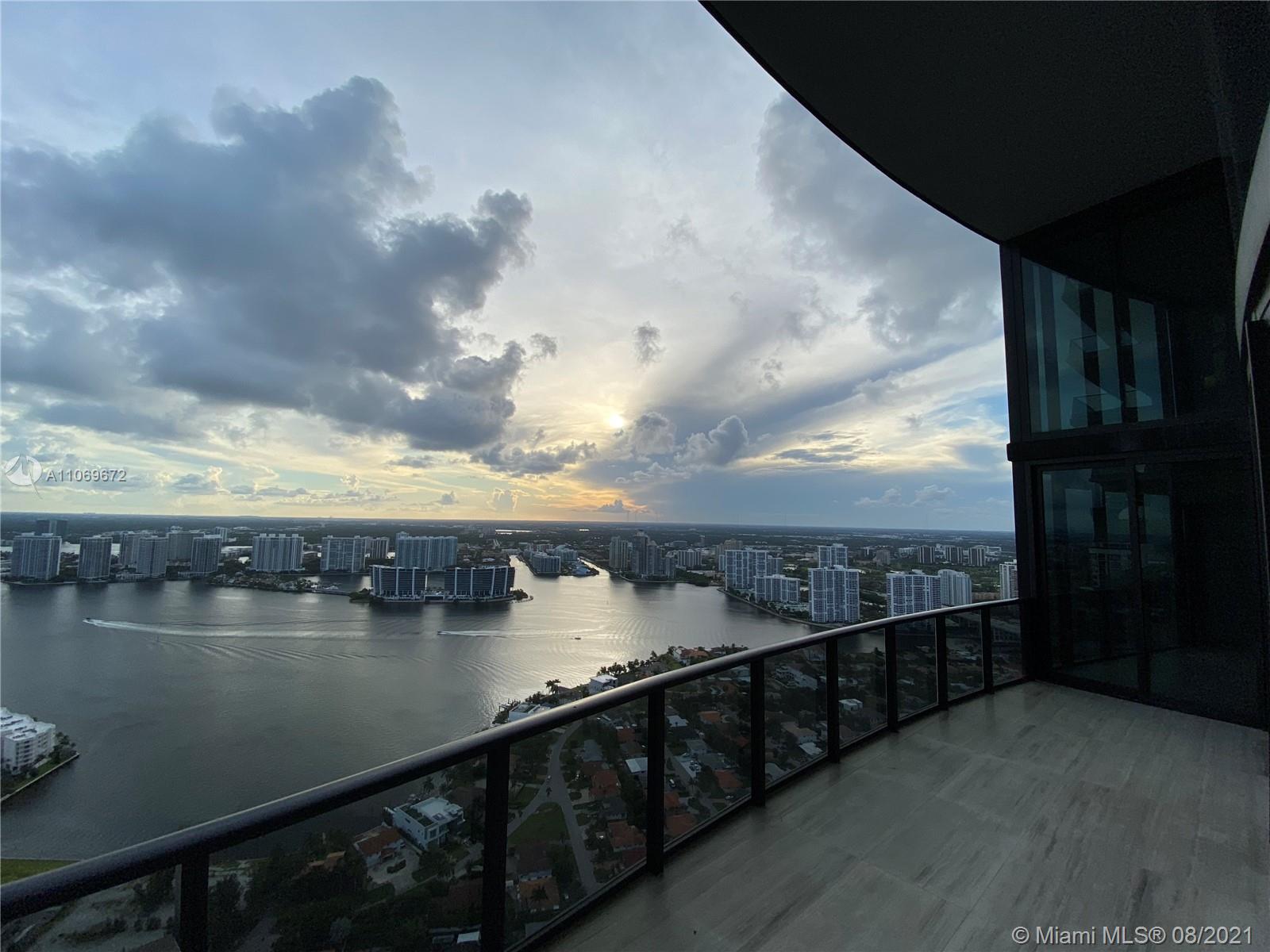 18555 COLLINS AVENUE COND - Residential