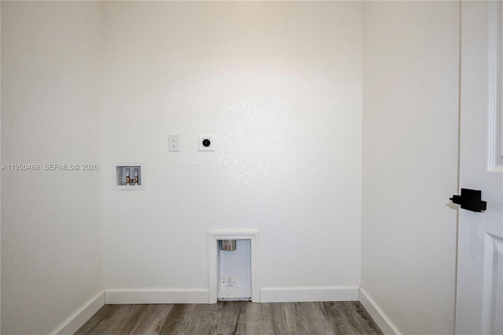 SUN N LAKE EST OF SEBRING - Residential