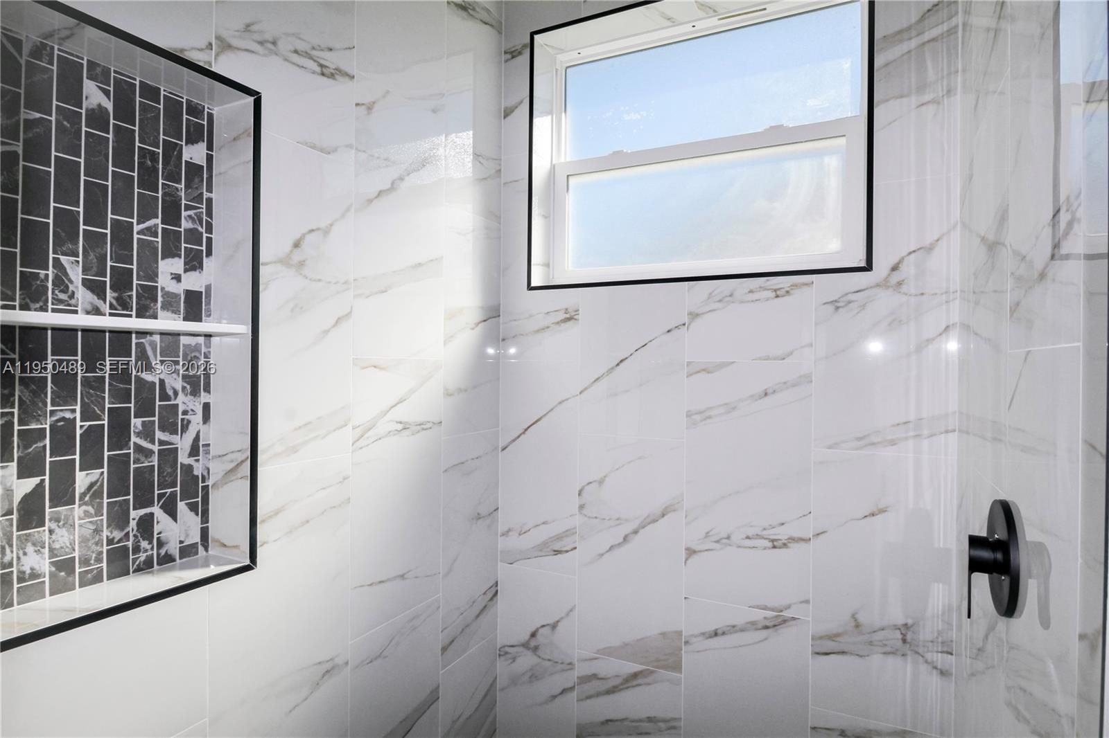 SUN N LAKE EST OF SEBRING - Residential