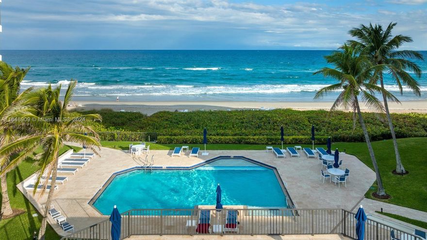THIS SPACIOUS CONDO/TOWNHOUSE IS LIKE A PRIVATE HOME LOCATED IN A UNIQUE OCEANFRONT BUILDING. THE UNIT IS BEAUTIFULLY RENOVATED AND EQUIPPED WITH IMPACT GLASS WINDOWS AND THREE FULL BATHS. THIS COMPLEX HAS THE PRIVATE PARK ON A1A TO SEE THE CHRISTMAS BOAT PARADE ON INTRACOASTAL WATERWAY.
THE UNIT COMES WITH ONE COVERED PARKING SPACE AND ONE STORAGE BIN.
ENJOY THE SALTWATER SWIMMING POOL AND WALK A FEW STEPS TO YOUR OWN PRIVATE BEACH.
TOWN OF HIGHLAND BEACH (3 MILES PARADISE) IS MINUTES AWAY FROM MIZNER PARK IN BOCA RATON AND ATLANTIC AVE IN DELRAY BEACH WITH ALL RESTAURANTS AND ENTERTAINMENT.