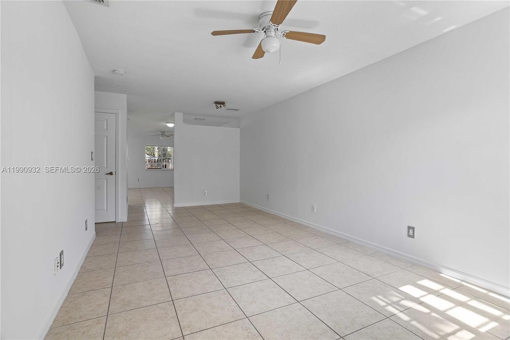 Photo of 330 SW 2nd Ave #3, Hallandale Beach, FL 33009 (MLS # A11990932)
