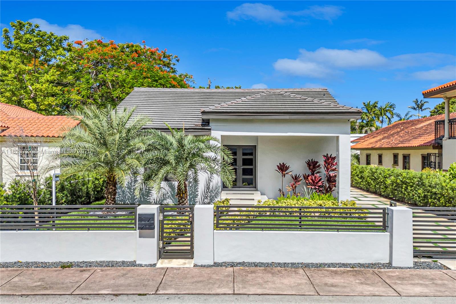 TAMIAMI PLACE PLAN NO 3 - Residential