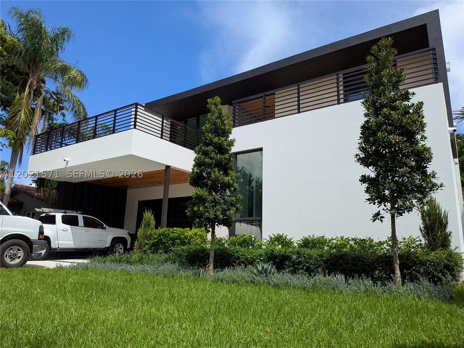 528 NE 13th Ave