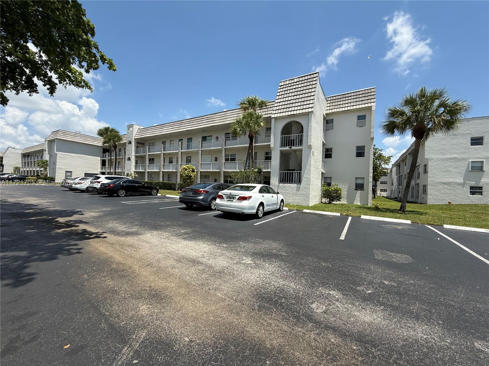 Rental Property at 8300 Sunrise Lakes Blvd 112, Sunrise, Miami-Dade County, Florida - Bedrooms: 2 
Bathrooms: 2  - $1,850 MO.