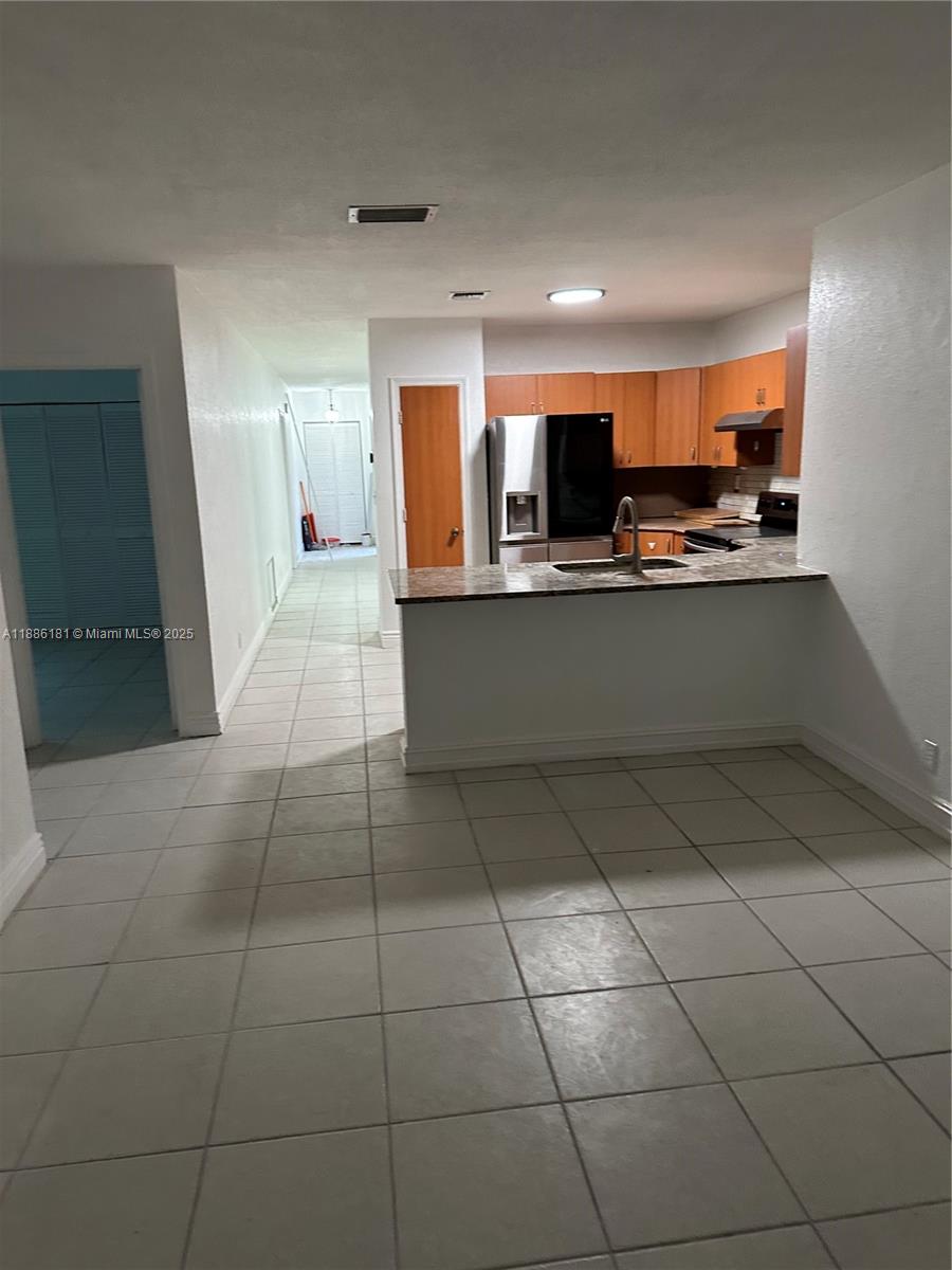 CASTLEWOOD - Residential Lease