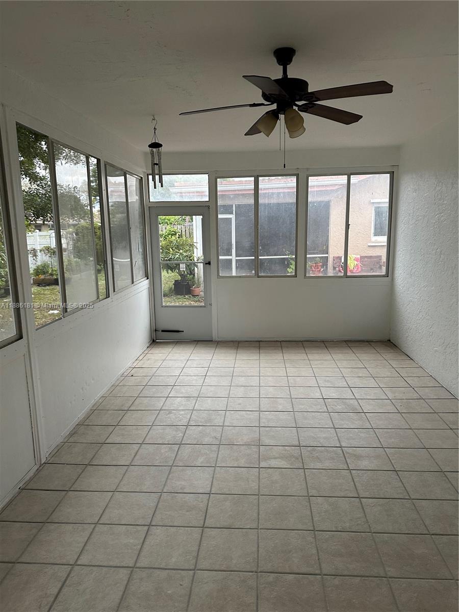 CASTLEWOOD - Residential Lease
