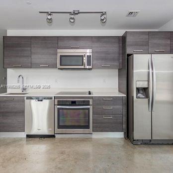 CENTRO CONDO - Residential Lease