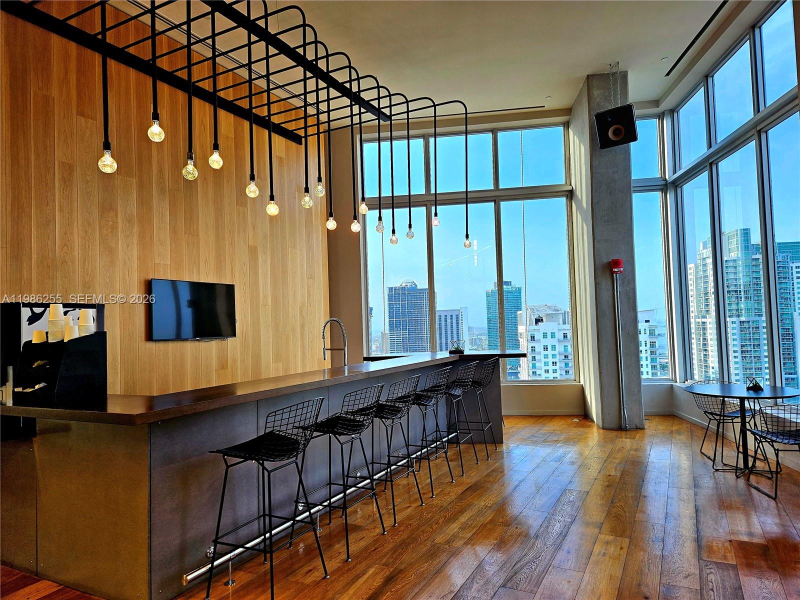 CENTRO CONDO - Residential Lease