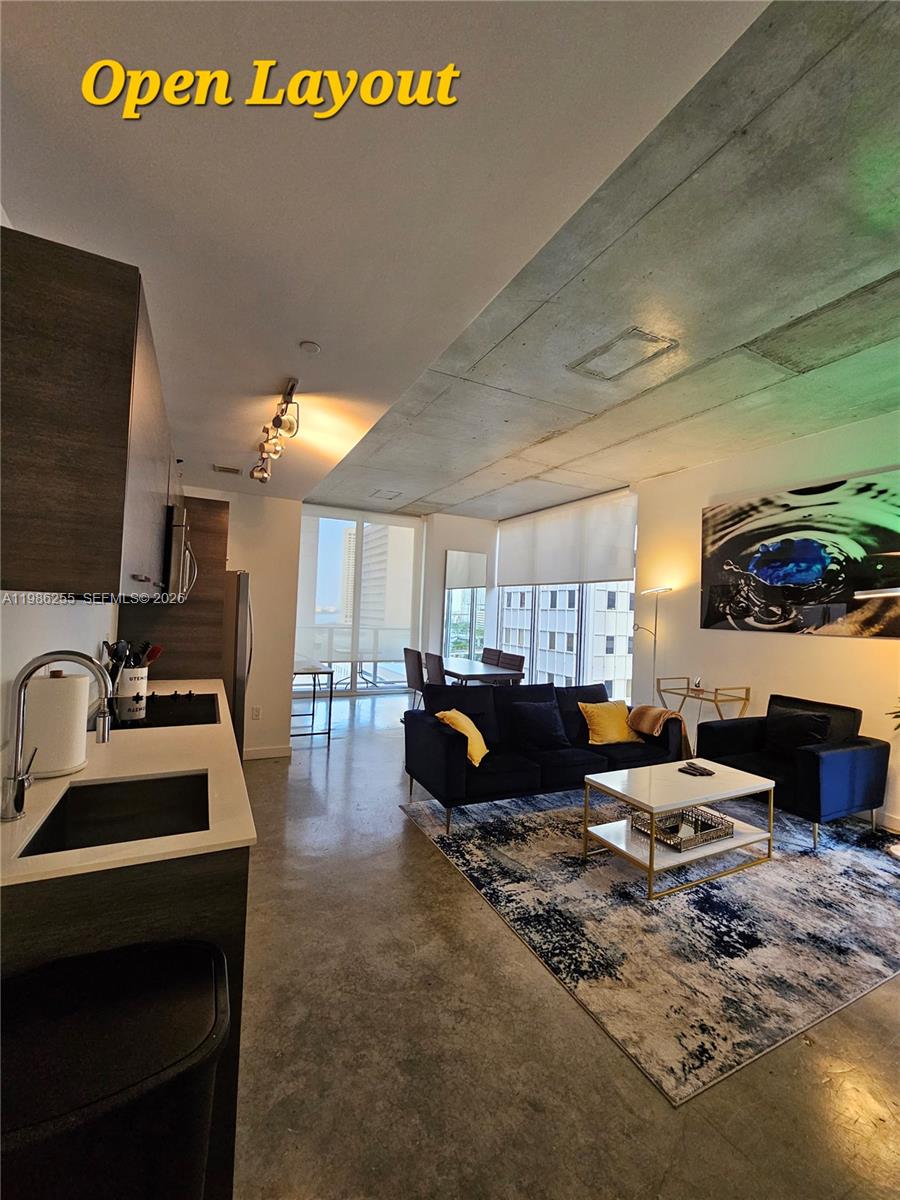 CENTRO CONDO - Residential Lease