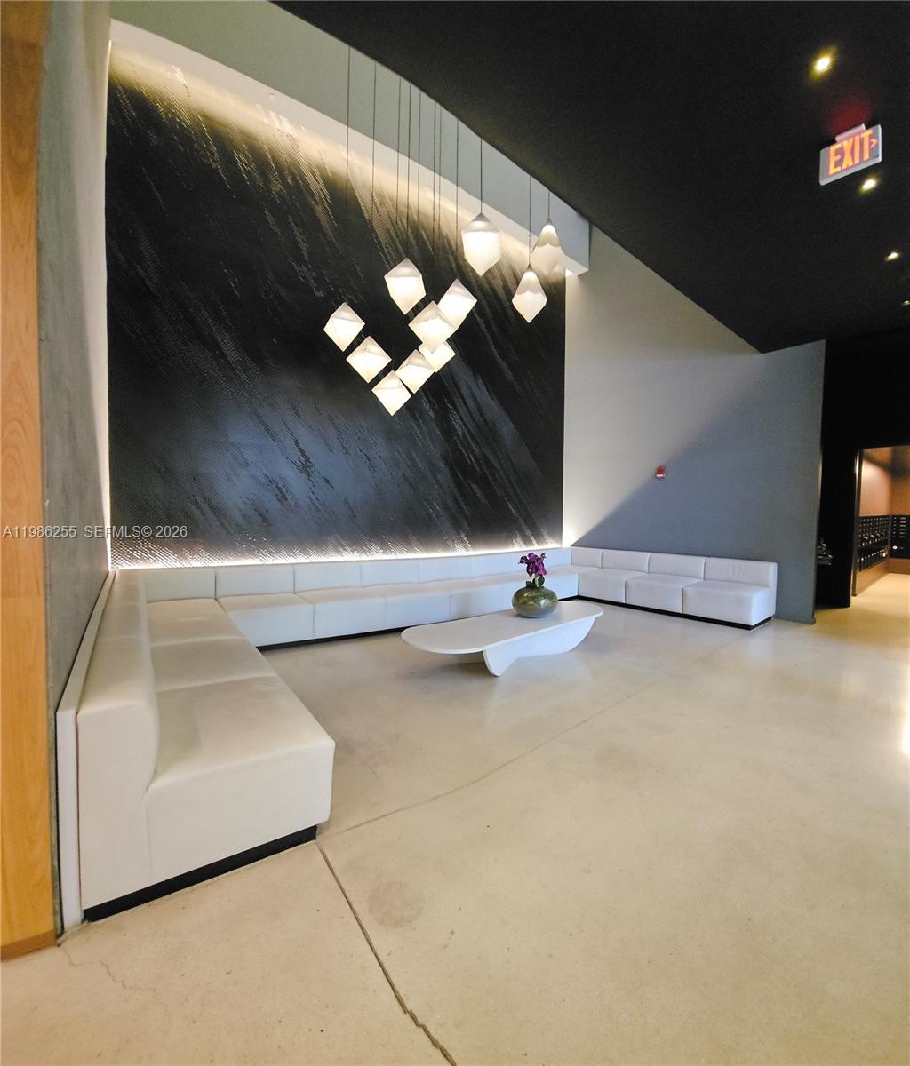 CENTRO CONDO - Residential Lease