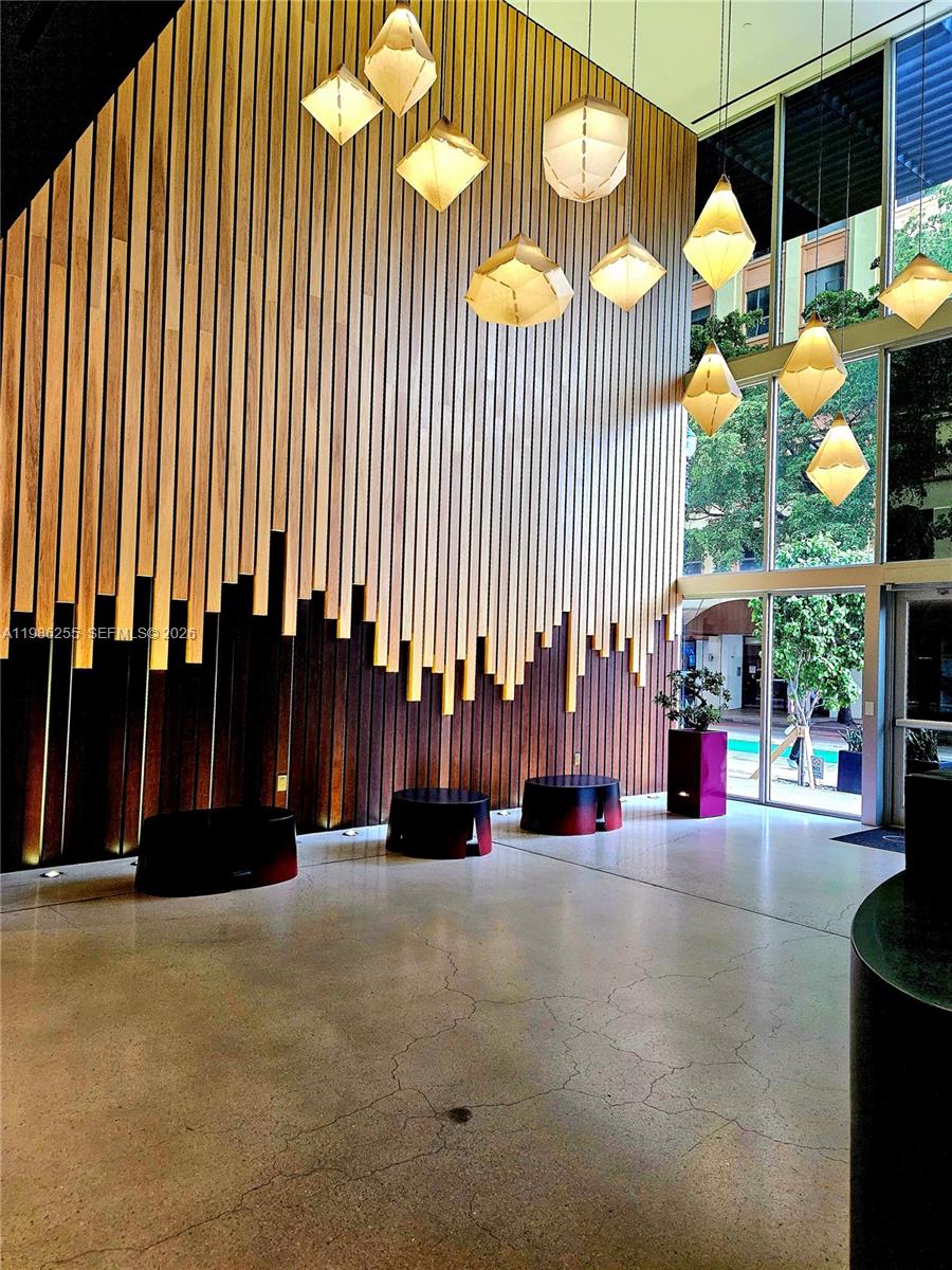 CENTRO CONDO - Residential Lease