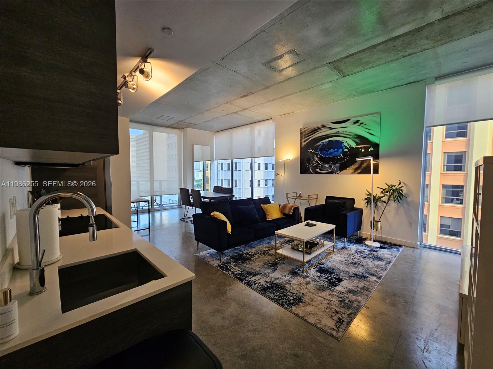 CENTRO CONDO - Residential Lease