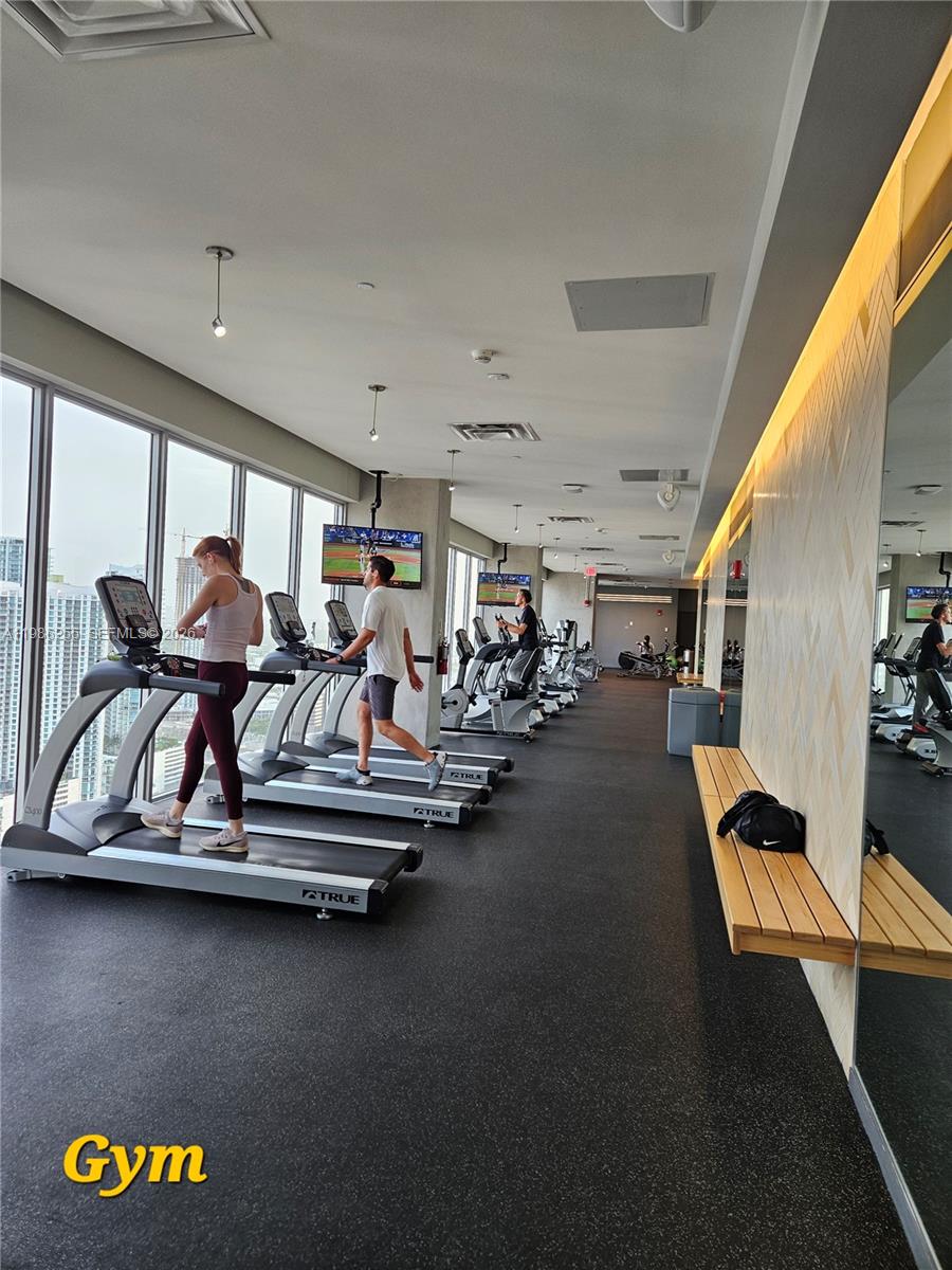 CENTRO CONDO - Residential Lease