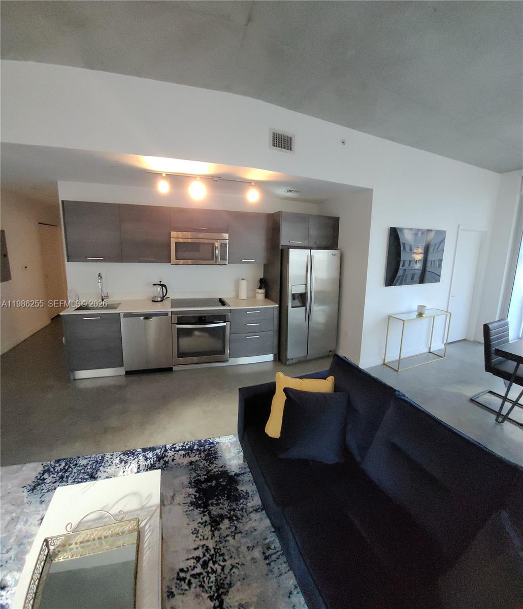 CENTRO CONDO - Residential Lease