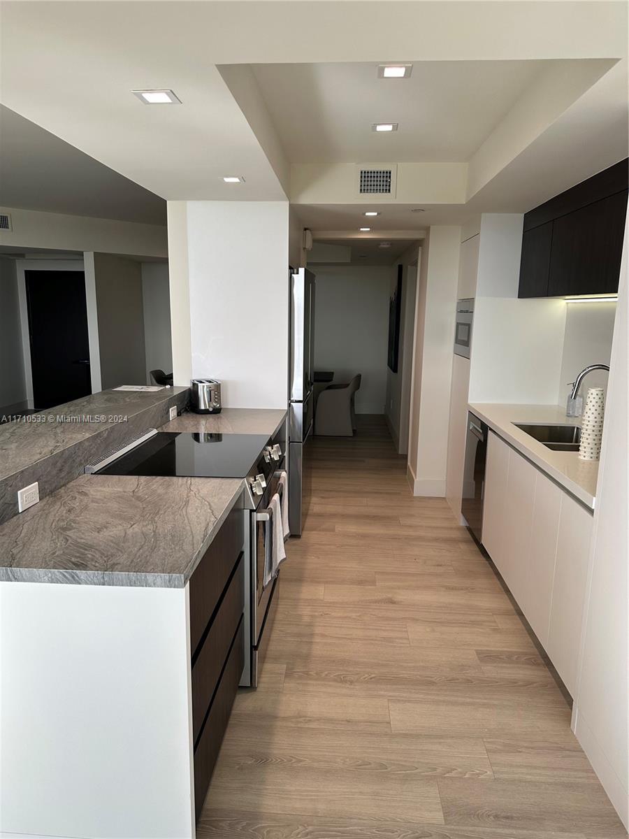 2000 ISL BLVD WILLIAMS IS - Residential