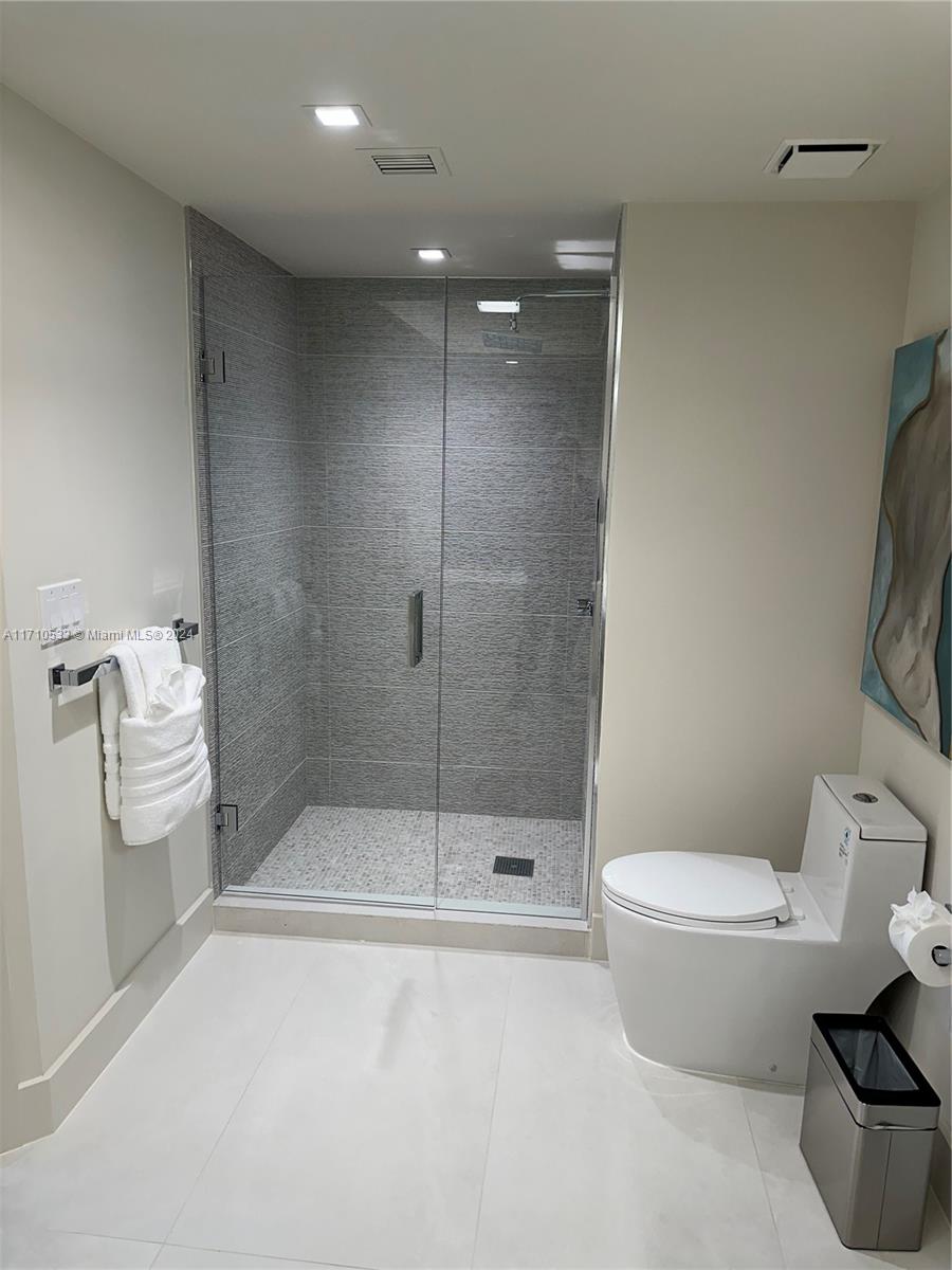 2000 ISL BLVD WILLIAMS IS - Residential