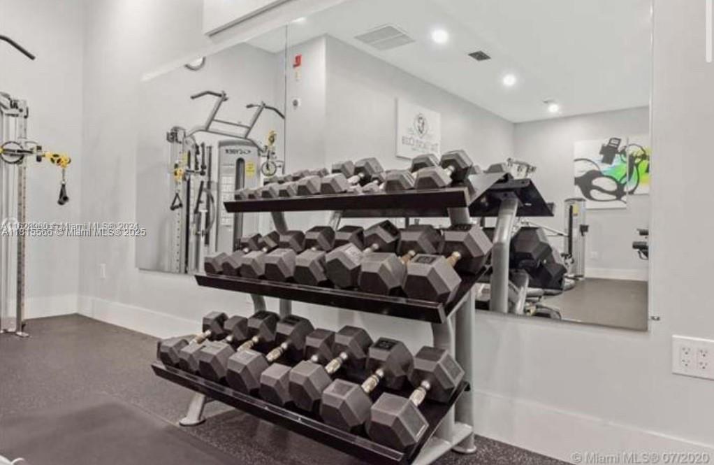 The Yacht Club at Aventura - Residential Lease