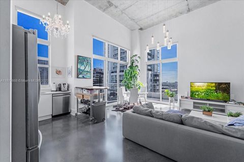 133 NE 2nd Ave 3601 Miami FL 33132