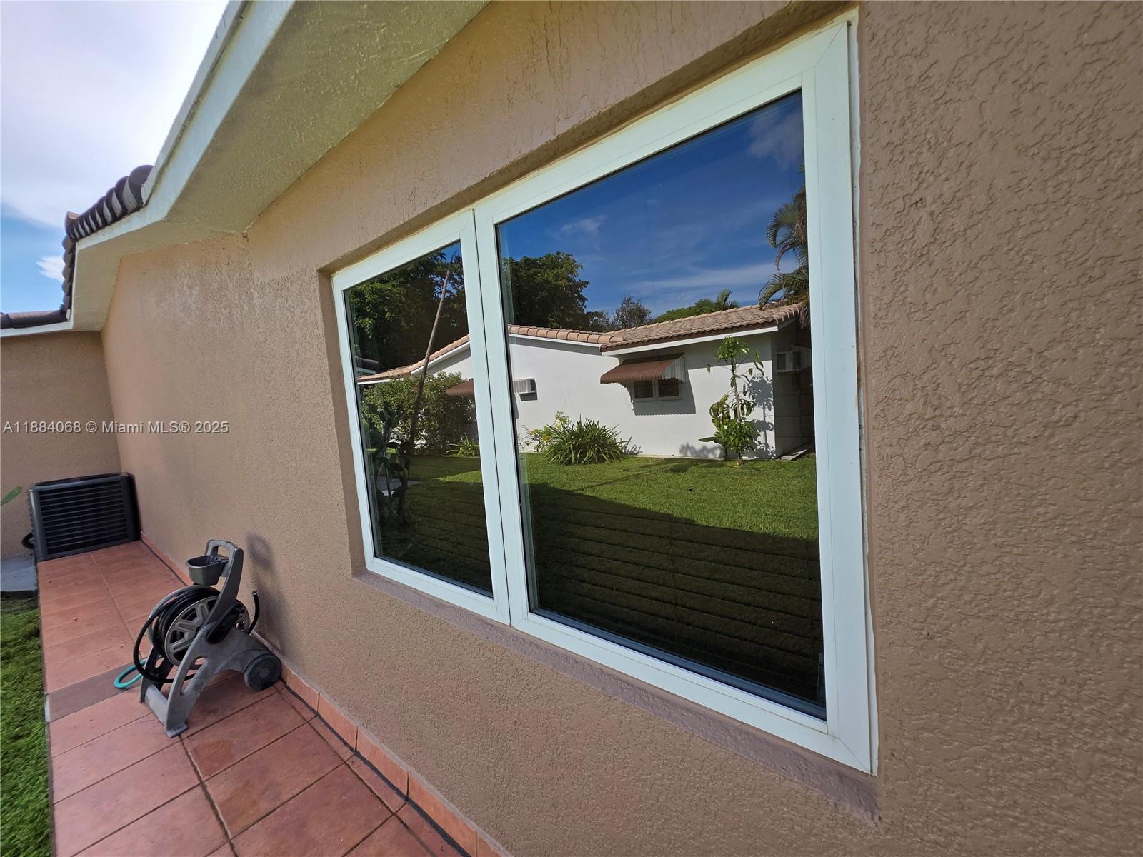 MIAMI LAKES SEC 3 - Residential Lease