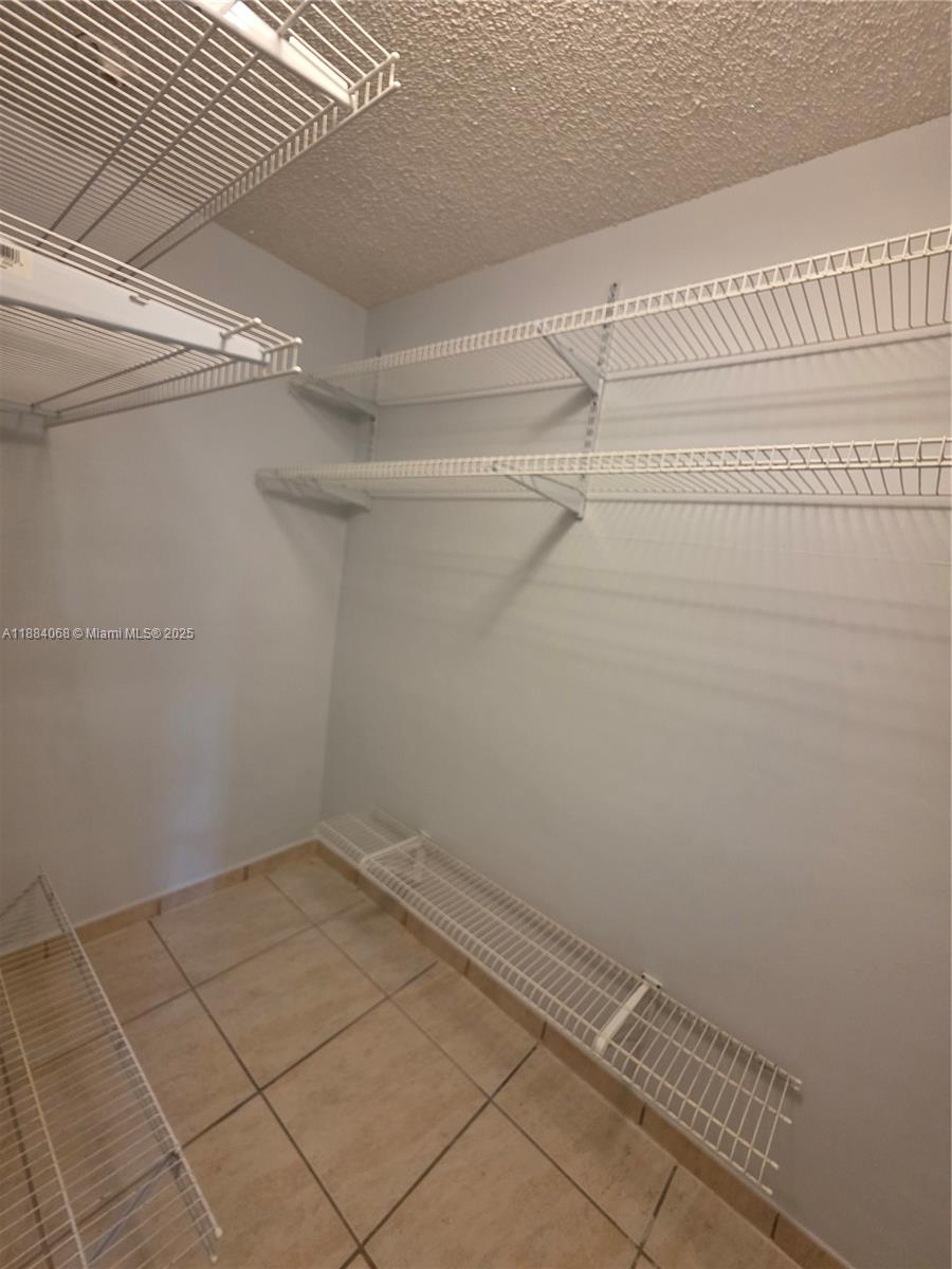MIAMI LAKES SEC 3 - Residential Lease